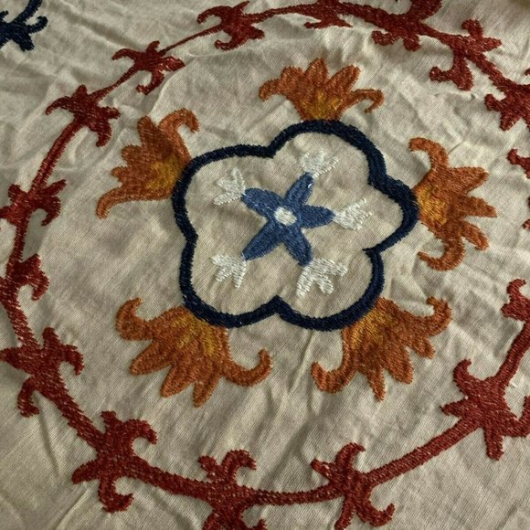 Embroidered Duvet Cover and 1 Sham NWT - Picture 3 of 12